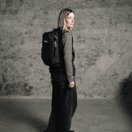 #Colour_black