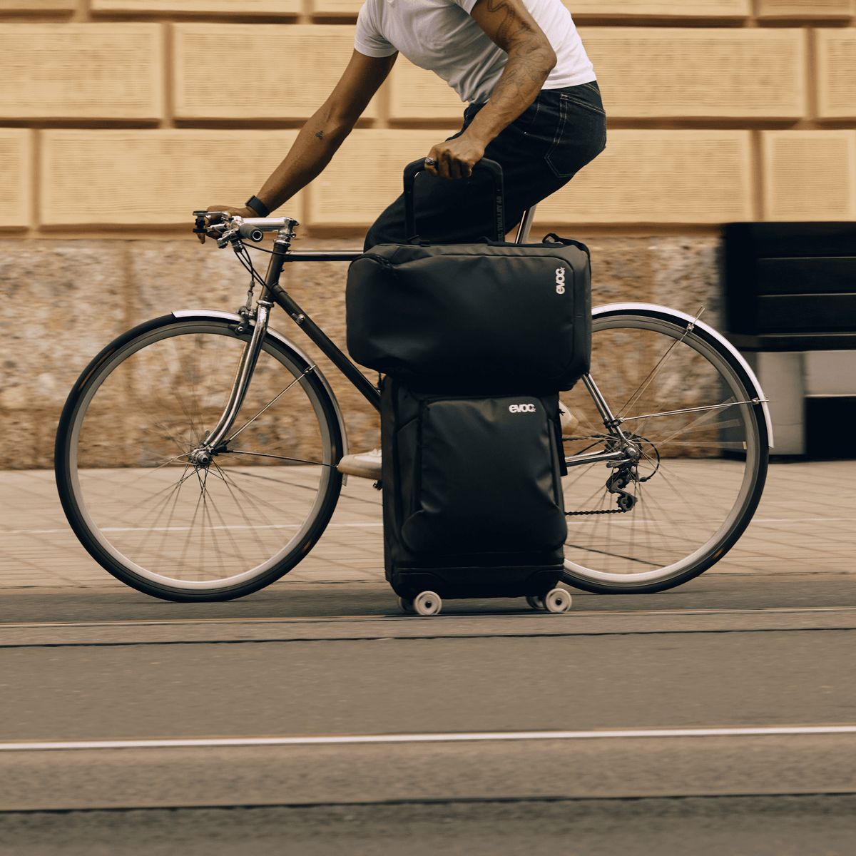 #Colour_carbon grey - black