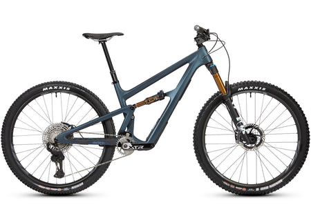 Blue Hour — Ibis Ripley V5 XTR Di2 2027