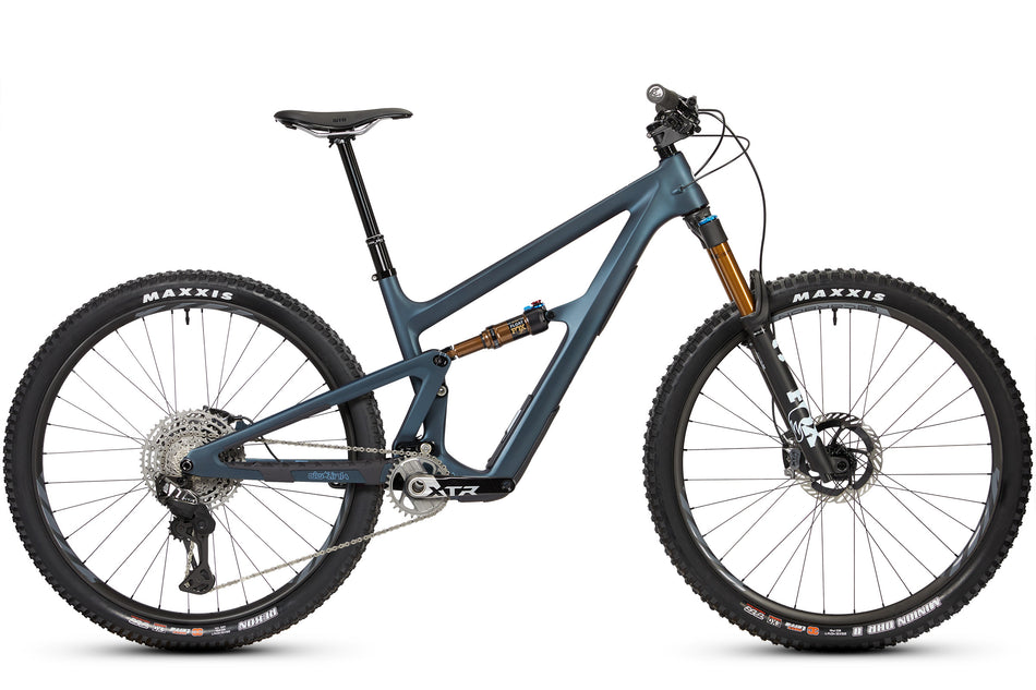 Blue Hour — Ibis Ripley V5 XTR Di2 2027