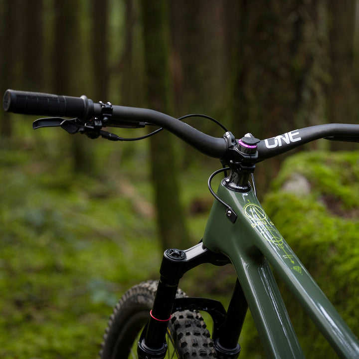 OneUp Components 35mm Carbon Handlebars V2 boutique-mtb