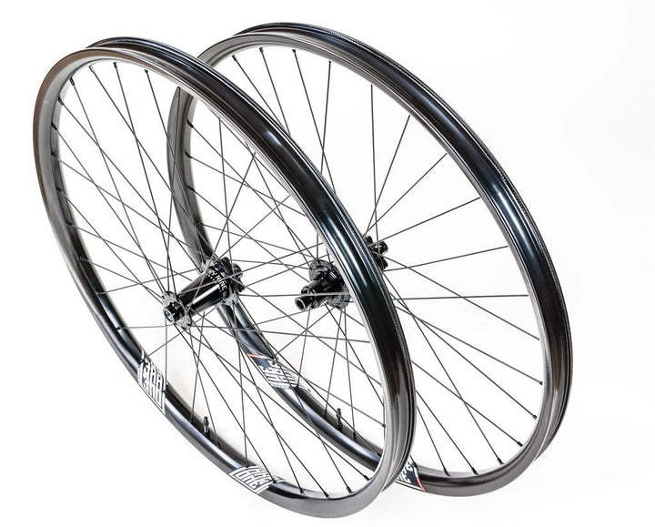 Enduro Racing / BikePark bespoke Carbon Wheelset by True Wheels boutique-mtb